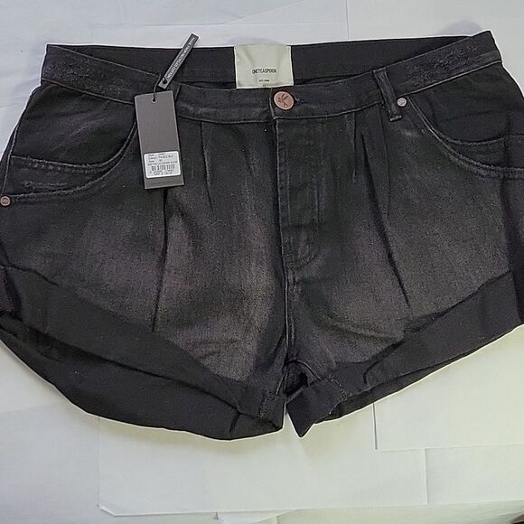 One Teaspoon Denim Shorts NWT - Picture 1 of 7